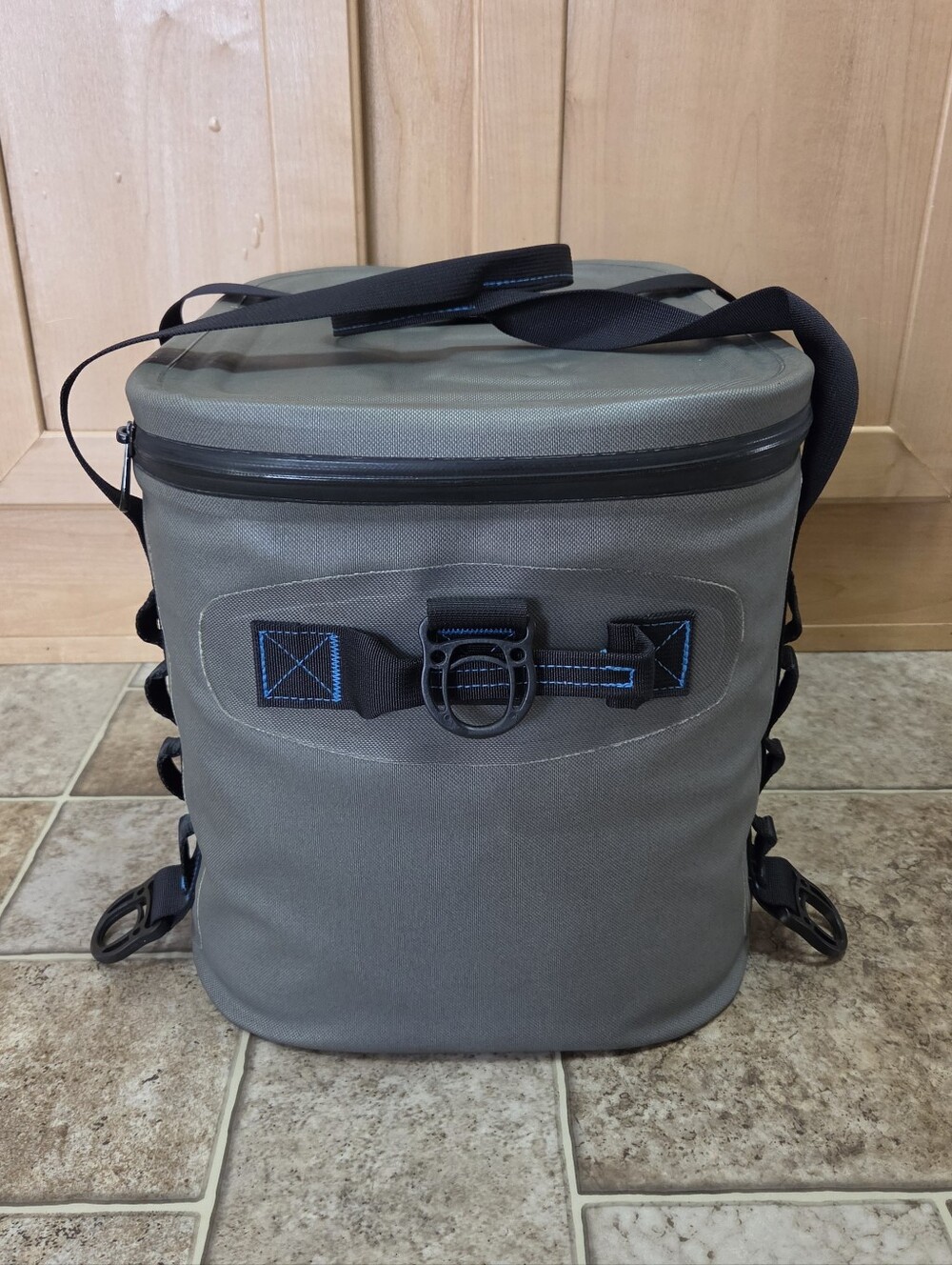 RTIC Soft Pack 30 Can Cooler - Picture 3 of 6